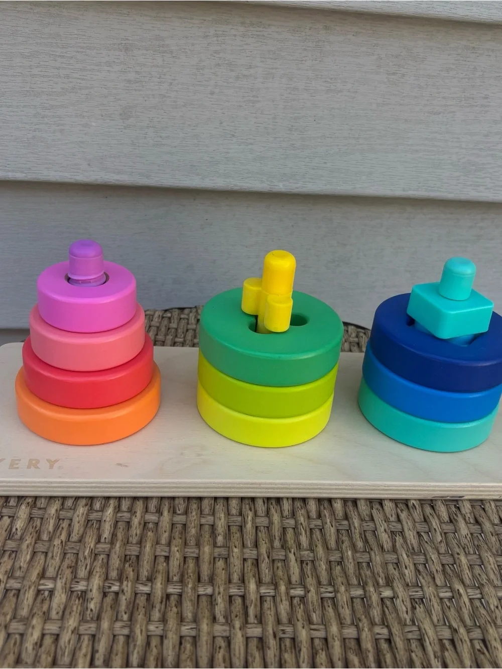 Lovevery Twist & Pivot Pattern Puzzle Wooden Montessori Toy The Investigator